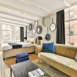 Spiegelgracht Apartments With Canal View